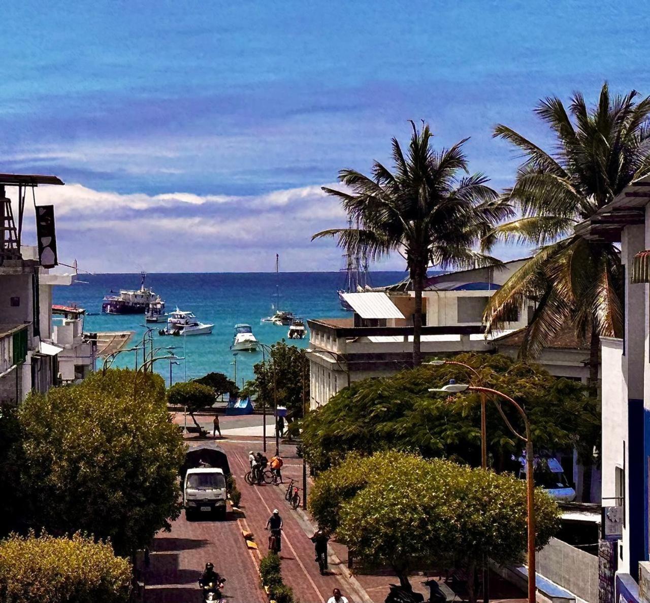 Hostal Muyuyo Puerto Ayora  Buitenkant foto