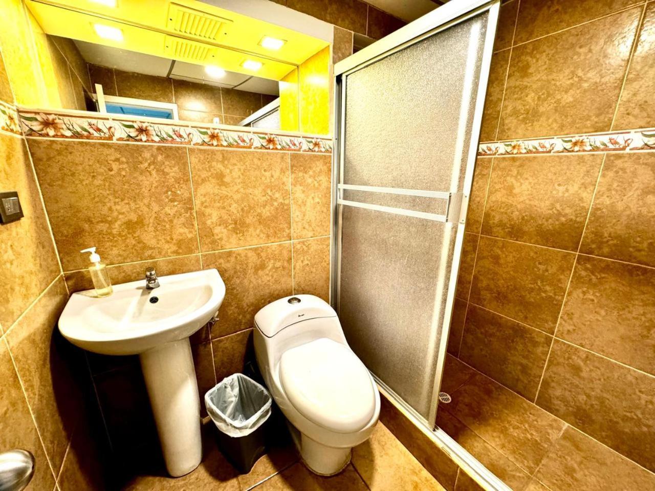 Hostal Muyuyo Puerto Ayora  Buitenkant foto