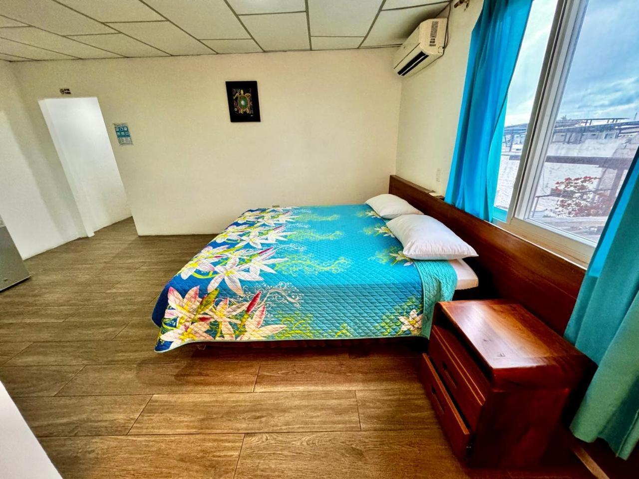 Hostal Muyuyo Puerto Ayora  Buitenkant foto