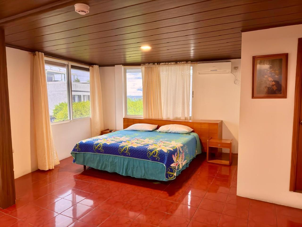 Hostal Muyuyo Puerto Ayora  Buitenkant foto