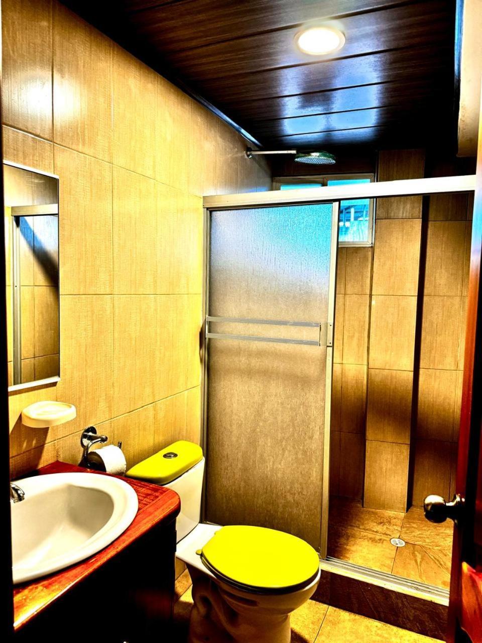 Hostal Muyuyo Puerto Ayora  Buitenkant foto