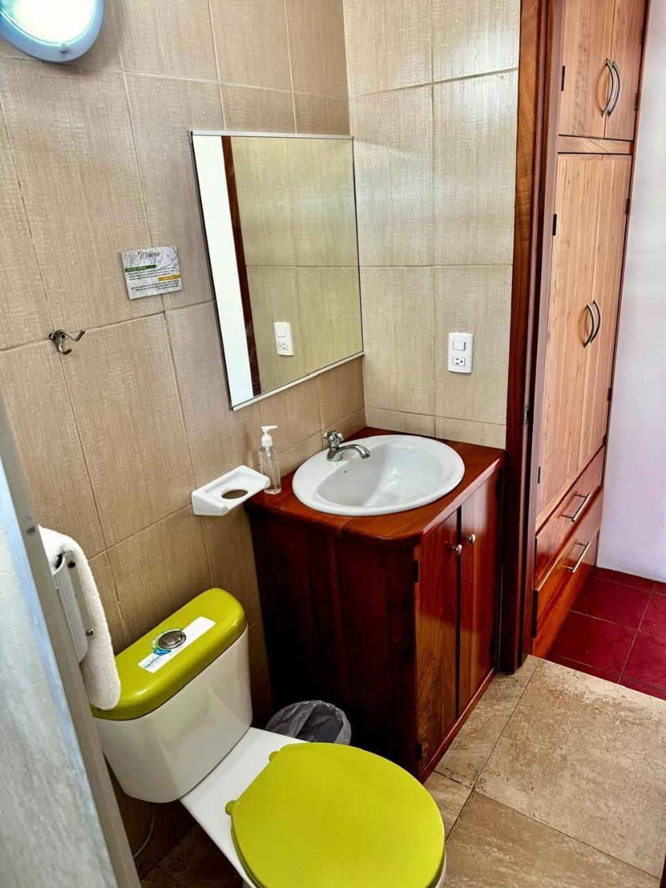 Hostal Muyuyo Puerto Ayora  Buitenkant foto