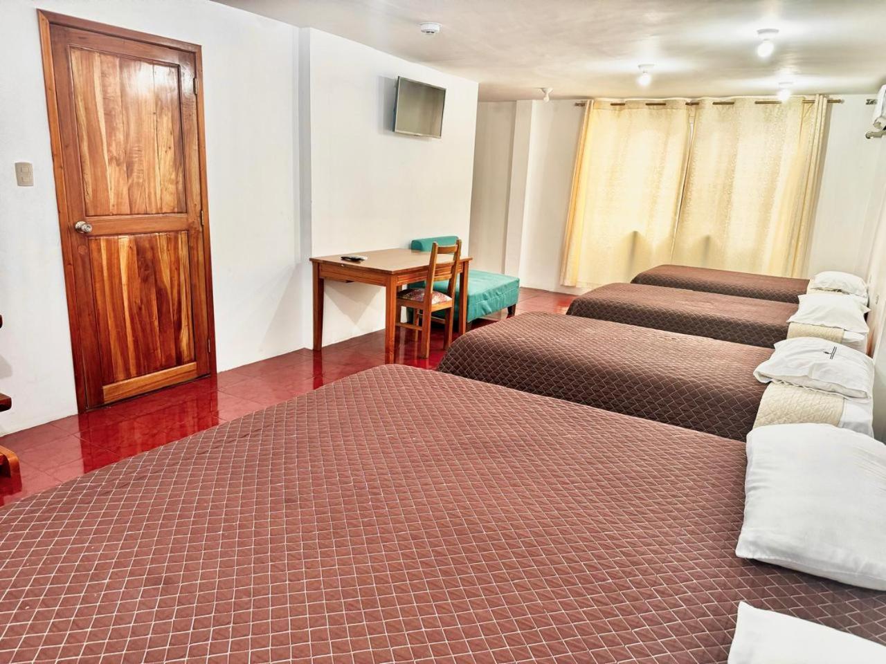Hostal Muyuyo Puerto Ayora  Buitenkant foto